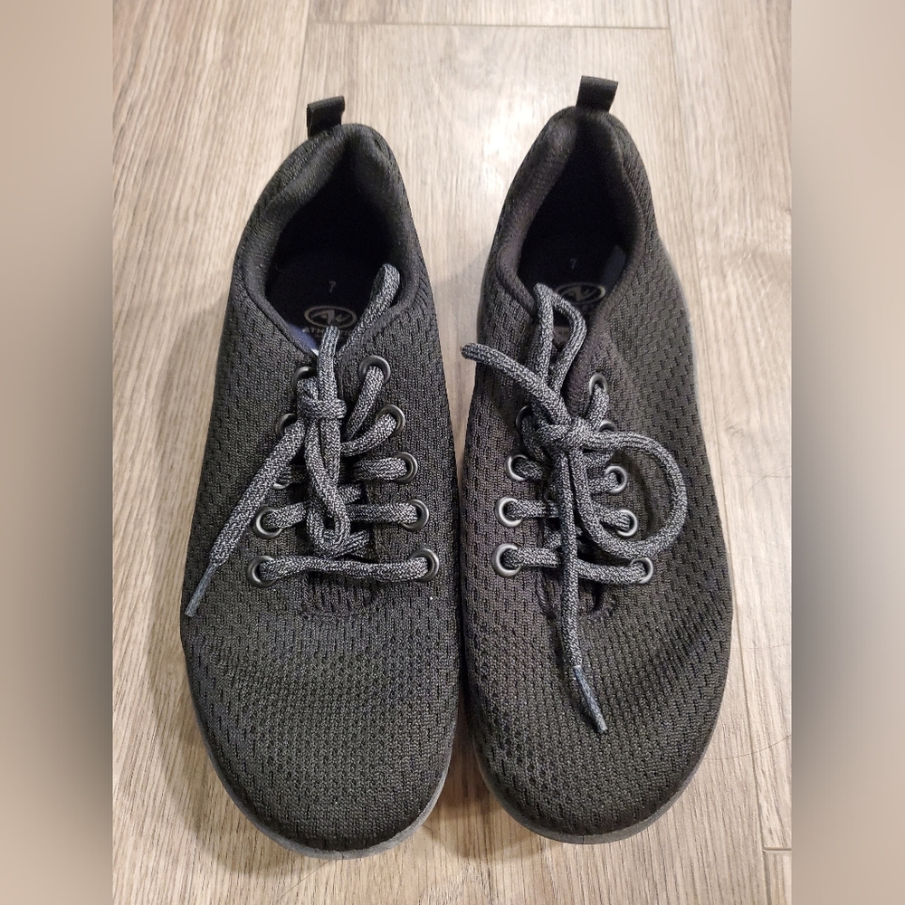 Work shoes
